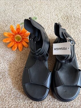 Black Women's Strappy Sandals
